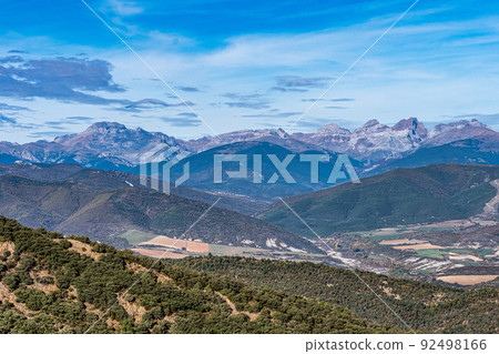 View from viewpoint Santa Cruz de la Seros, Huesca, Spain. 92498166