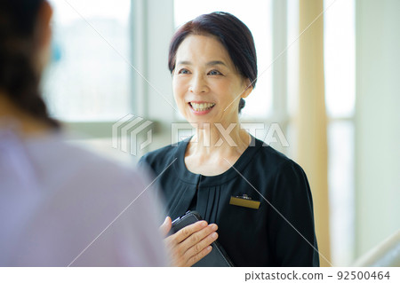 Working women middle senior 92500464