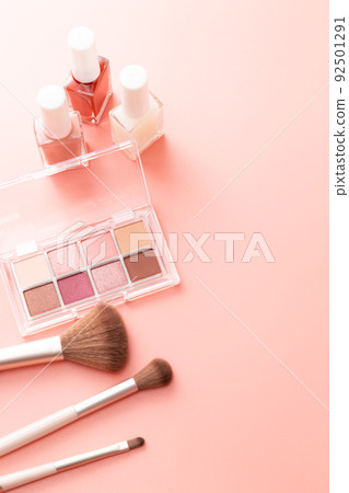 Makeup tool pink background Makeup tool pink background 92501291