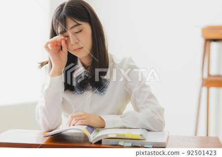 School girl high school student image 92501423