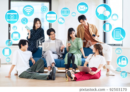 男女Z世代好友大學生共享屋CG物聯網SNS技術DX 男女Z世代好友大學生共享屋CG物聯網SNS技術DX 92503170