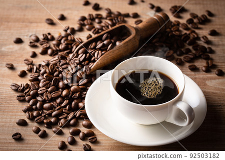Hot coffee and beans 92503182