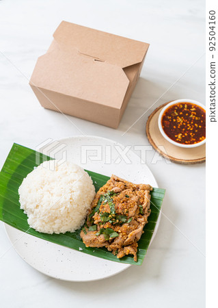 rice with grilled spicy pork and herb 92504160