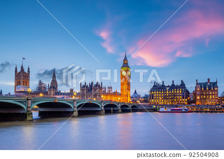 London city skyline with Big Ben and Houses of Parliament, cityscape in UK London city skyline with Big Ben and Houses of Parliament, cityscape in UK 92504908