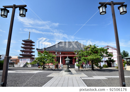 Tsukannon (five-storied pagoda, main hall) [Tsu City, Mie Prefecture] 92506176