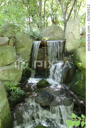 Japanese-style garden scenery of Rakusuien in Fukuoka City Japanese-style garden scenery of Rakusuien in Fukuoka City 92506912
