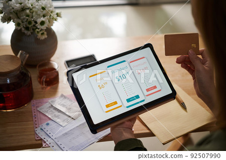 Customer Paying for Service Subscription Customer Paying for Service Subscription 92507990