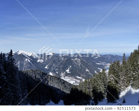 Winter hiking tour to Wallberg mountain, Tegernsee, Bavaria, Germany 92511573