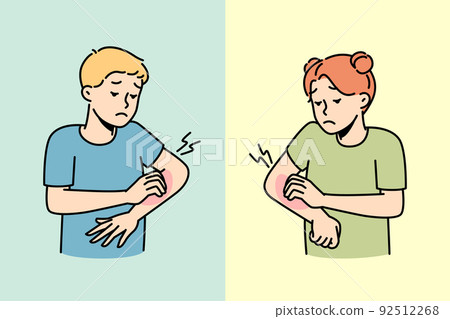 Children feel itchy suffer from allergy  92512268