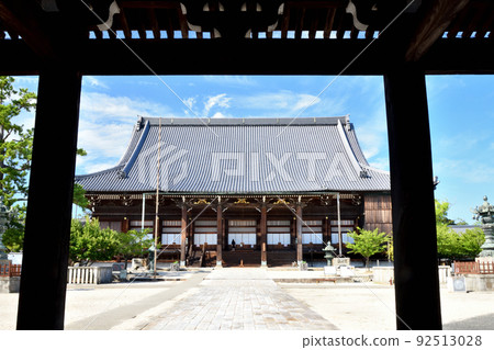 Senjuji Takada School Motoyama Senjuji Temple (viewing Mikagedo from the gate) [Isshindencho, Tsu City, Mie Prefecture] 92513028