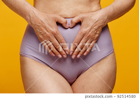 Hands on Belly 92514580