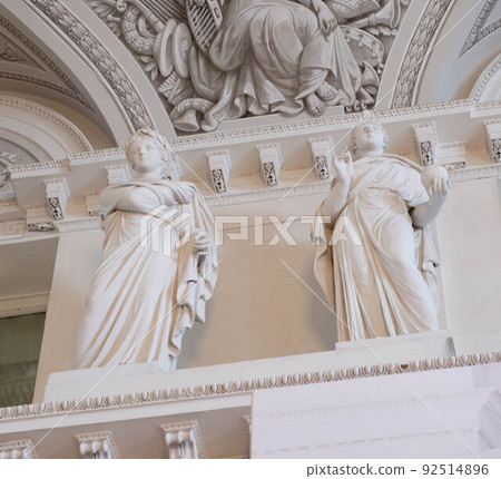 Interior of the Hermitage Museum with marble sculpture and beautiful fresco ceiling 92514896