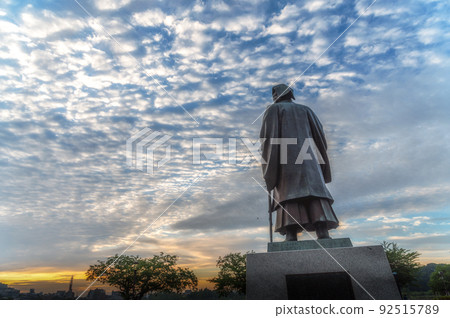 Statue of Mito Komon overlooking Senba Lake, Mito City, Ibaraki Prefecture 92515789
