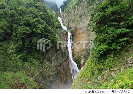 日本第一名富山縣正名瀑布 92522257