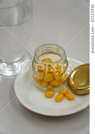 Dietary supplements Dietary supplements 92523936