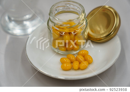 Dietary supplements Dietary supplements 92523938