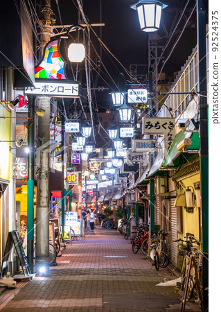 《Tokyo》 Kamata station square bar, Bourbon Road 92524375