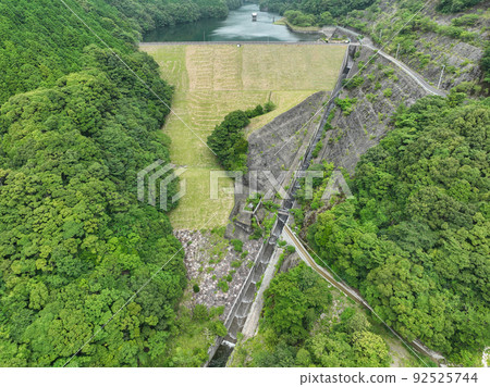 愛媛縣愛南町大久保山大壩風景 愛媛縣愛南町大久保山大壩風景 92525744