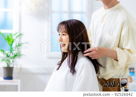 Beauty salon cut model Beauty salon cut model 92526842
