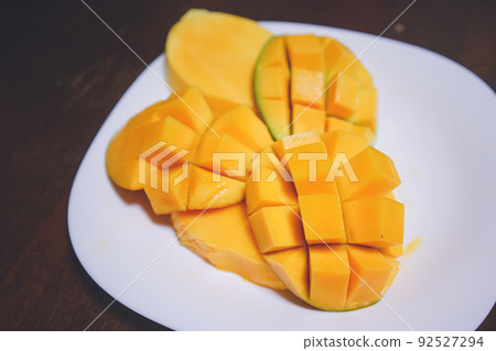 日本沖繩縣偏遠島嶼宮古島特產切芒果 Keets芒果含糖量高 92527294