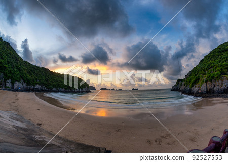 Cat Ba island, Hai Phong, Vietnam. Panorama from viewpoint 92527553