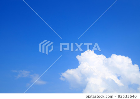 Blue sky scenery, summer sky scenery [July] 92533640