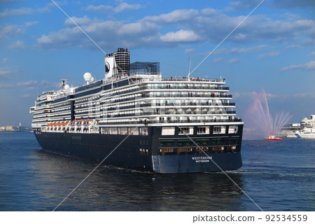From the rear of the cruise liner "Westerdam" departing from Kobe Port From the rear of the cruise liner "Westerdam" departing from Kobe Port 92534559