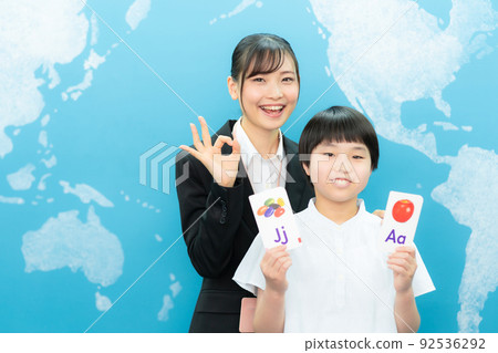 英語教室（藍色背景，老師，學生，英語卡片 92536292