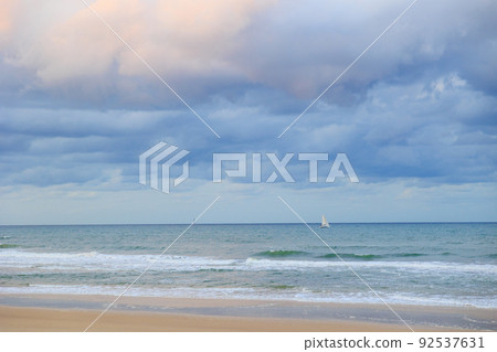 Gold Coast sunset clouds 92537631