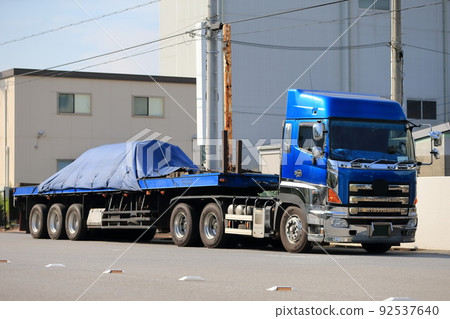 Trailer truck image 92537640