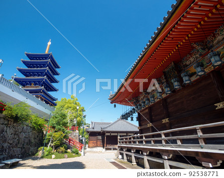 Takarazuka City Nakayama Kannon (Omotoyama Nakayamadera) 92538771