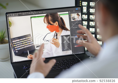 圖像編輯、照片處理、美膚處理、修圖、攝影師、男性筆記本電腦 圖像編輯、照片處理、美膚處理、修圖、攝影師、男性筆記本電腦 92538816