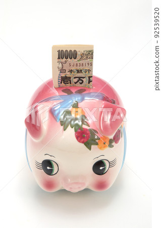 Image of saving money Image of saving money 92539520