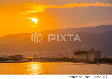 Hyogo Prefecture Nishinomiya City Omaehama Bridge Mountain sunset 92540119