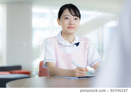 Portrait of a female caregiver "LINK FOREST" 92540187