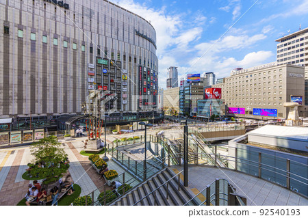 大阪梅田鍾琴廣場 連接JR大阪站和阪急的連接橋周圍 92540193