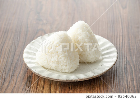 rice ball  92540362