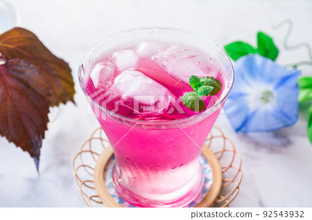 Red Shiso Juice 92543932