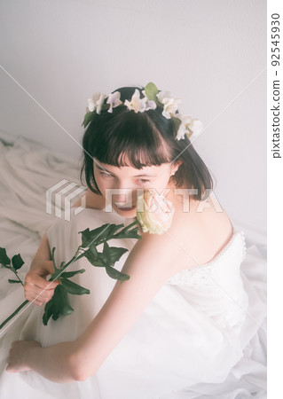 Woman in dress 92545930