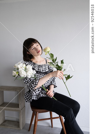 一個喜歡鮮花的女人 一個喜歡鮮花的女人 92546018