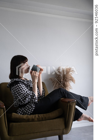 放鬆的女人 放鬆的女人 92546036