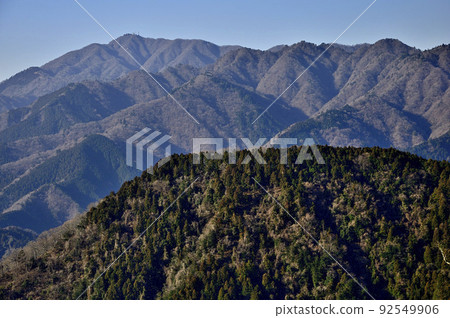View of Mt. Oyama and Mt. Miune from Mt. Ogino Takatori in the Sagami Alps of Tanzawa View of Mt. Oyama and Mt. Miune from Mt. Ogino Takatori in the Sagami Alps of Tanzawa 92549906