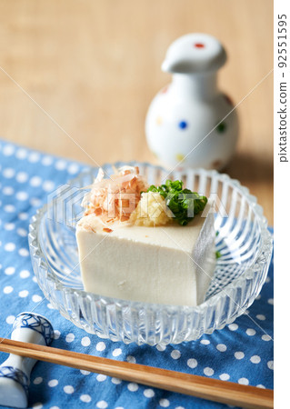 冷豆腐 92551595