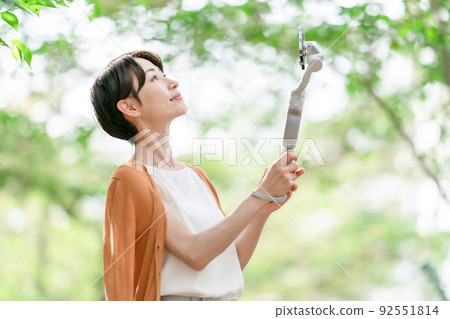 智能手機送貨 Vlog 女性自拍 92551814