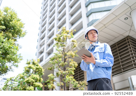 Men's work clothes business inspection looking up 92552489