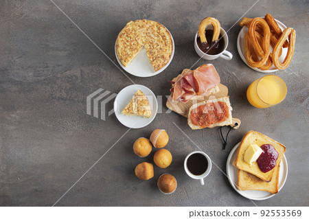 Traditional Spanish breakfast Traditional Spanish breakfast 92553569