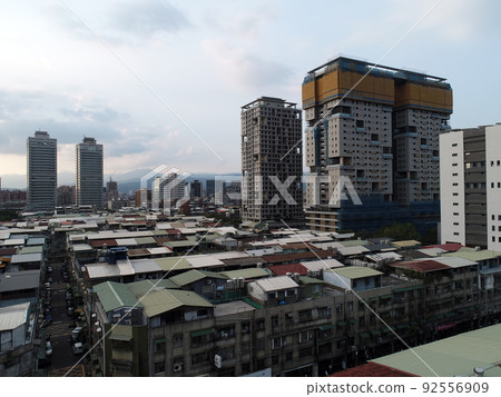 都市更新 92556909