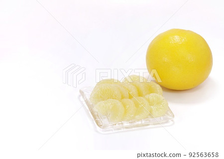 Tosa Buntan Pomelo Pomelo Dessert Bright background 92563658