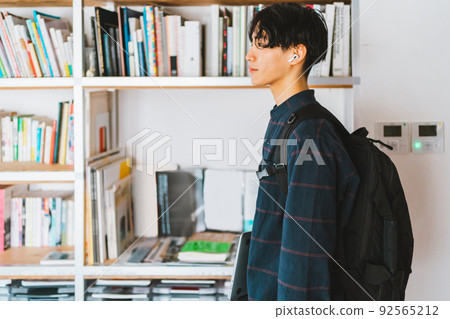 大學生/職業學校學生 92565212