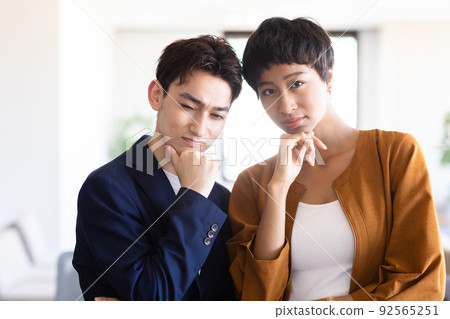 思考跨國學生業務 92565251